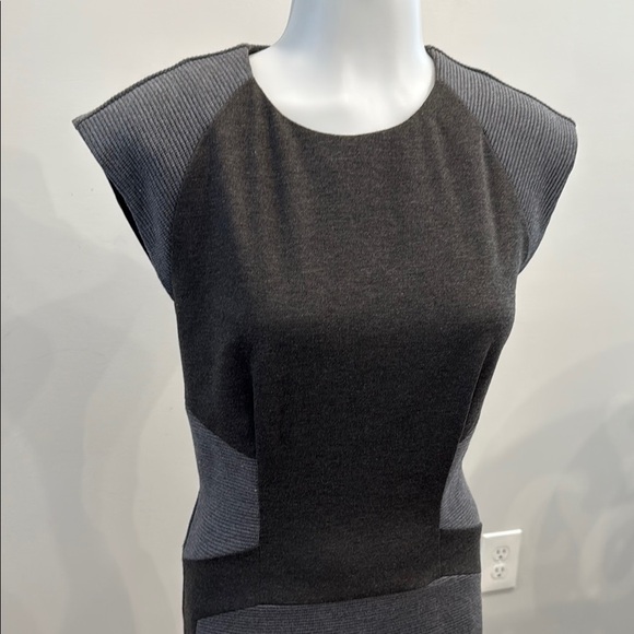 W118 by Walter Baker XS Grey Black Sleeveless Sheath Midi Dress - Picture 2 of 15